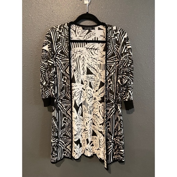 Zozo Sweaters - Zozo Black and White Patterned Cardigan